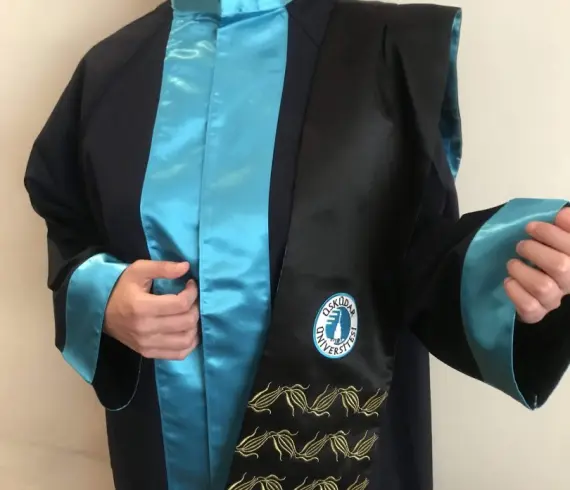 Akademisyen Cübbeleri thumb